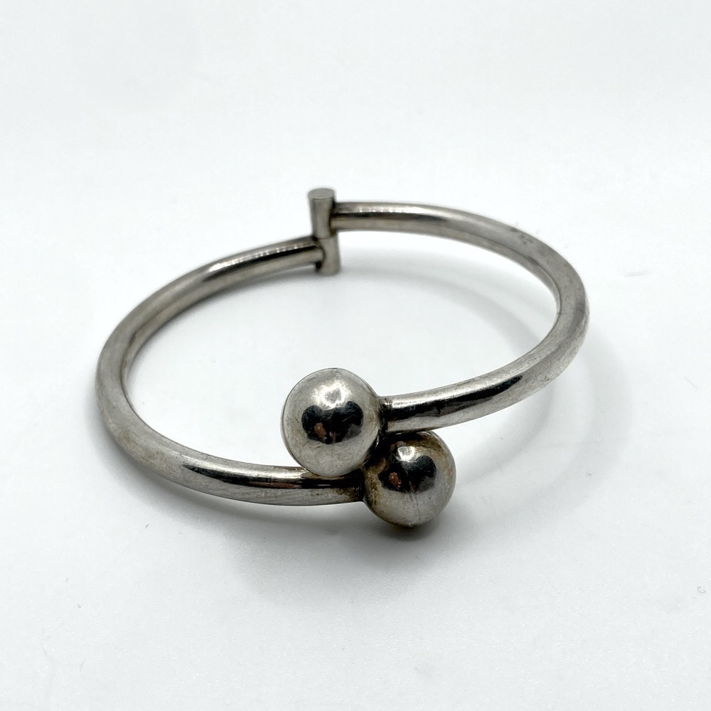 VTG Sterling Silver Hinged Bangle w Ball Tips Approx 6.6”
